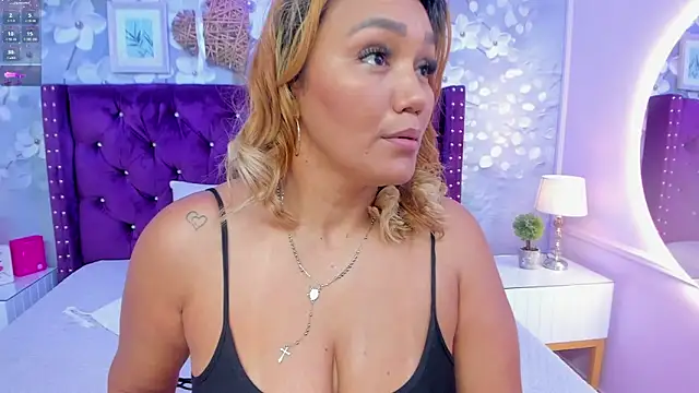 dalila salazar online show from April 8, 2026, 10:11 pm