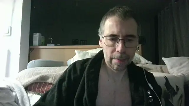 ptitcanard60600 online show from February 8, 2026, 10:07 pm