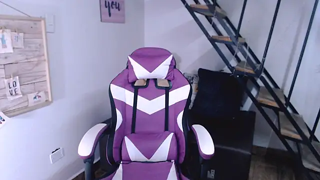 samantha baby  online show from October 28, 2025, 7:57 pm