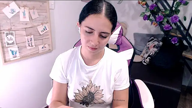 Snapshot of samantha_baby_ chatting on May 3, 2026, 4:17 am samantha baby online show from May 3, 2026, 4:17 am