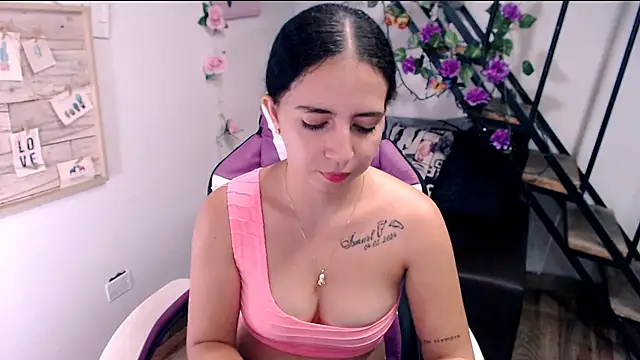 Snapshot of samantha_baby_ chatting on May 15, 2026, 6:17 pm samantha baby online show from May 15, 2026, 6:17 pm