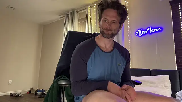 Snapshot of alexmannd chatting on October 30, 2025, 5:32 pm alexmannd online show from October 30, 2025, 5:32 pm