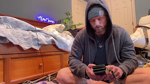 Snapshot of alexmannd chatting on February 7, 2025, 2:26 pm alexmannd online show from February 7, 2025, 2:26 pm