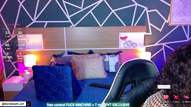 Snapshot of KAROL-SCOTT chatting on October 22, 2025, 8:19 pm KAROL-SCOTT online show from October 22, 2025, 8:19 pm