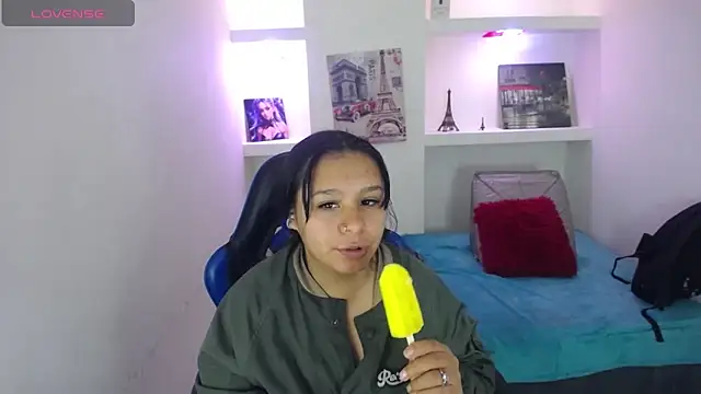 Snapshot of Charis_21 chatting on November 7, 2025, 3:11 am Charis 21 online show from November 7, 2025, 3:11 am