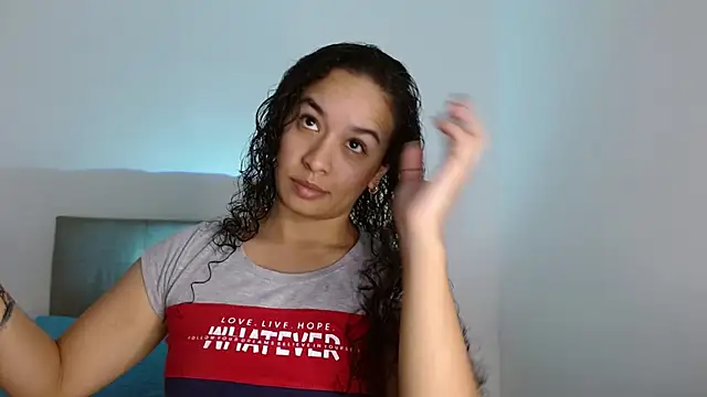 Snapshot of angela__98 chatting on February 25, 2025, 12:16 pm angela  98 online show from February 25, 2025, 12:16 pm