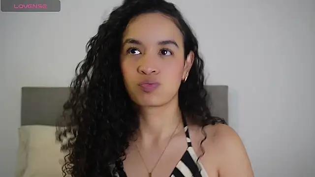 Snapshot of angela__98 chatting on September 15, 2025, 12:38 pm angela  98 online show from September 15, 2025, 12:38 pm