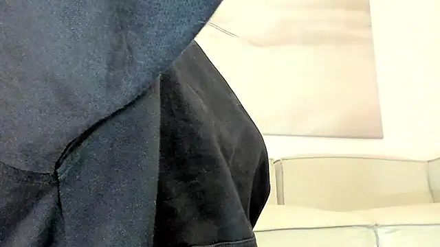 Apotheosis01 online show from December 15, 2025, 10:43 am