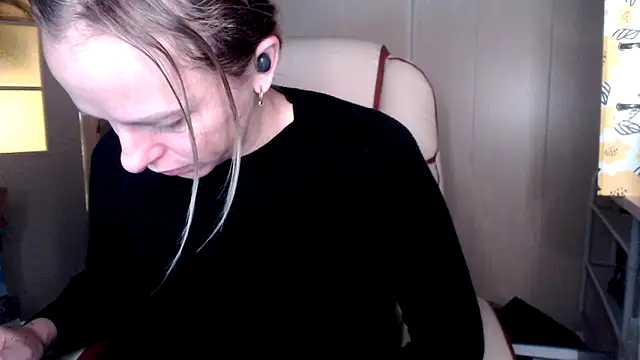 Snapshot of las_sweet chatting on October 29, 2025, 10:58 am las sweet online show from October 29, 2025, 10:58 am