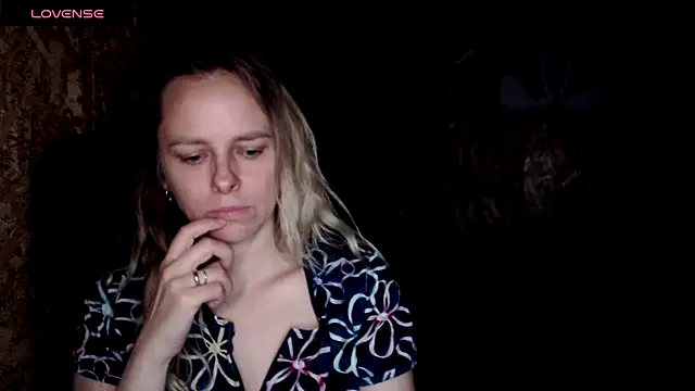 Snapshot of las_sweet chatting on June 20, 2026, 10:37 pm las sweet online show from June 20, 2026, 10:37 pm