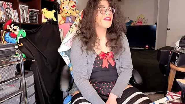 Snapshot of ShinyCherub chatting on May 23, 2026, 3:38 am ShinyCherub online show from May 23, 2026, 3:38 am