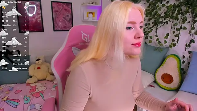 art lovee online show from February 1, 2026, 1:15 am