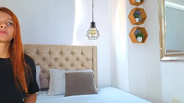 KeryHillson online show from November 16, 2025, 2:11 pm