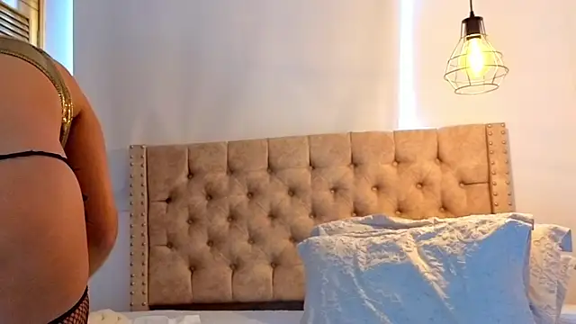 KeryHillson online show from February 24, 2026, 2:40 pm