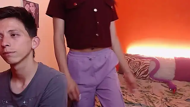 Snapshot of Babylolatop chatting on February 28, 2025, 7:56 pm Babylolatop online show from February 28, 2025, 7:56 pm