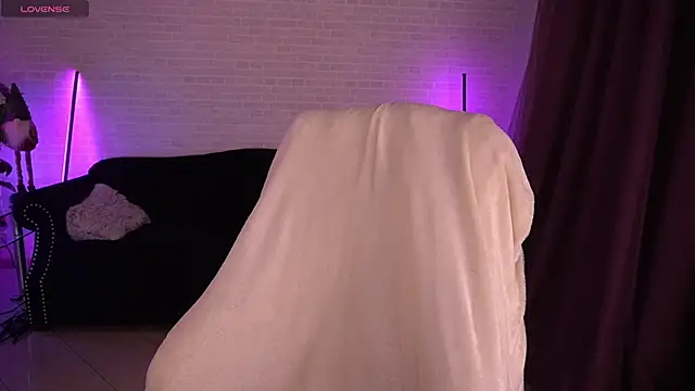 Snapshot of Daenerys_Daenn chatting on January 14, 2025, 7:48 am Daenerys Daenn online show from January 14, 2025, 7:48 am