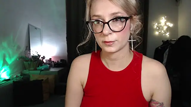 welliza online show from October 19, 2025, 11:29 pm