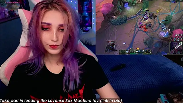 Snapshot of Violet_Noir chatting on September 11, 2025, 5:29 am Violet Noir online show from September 11, 2025, 5:29 am