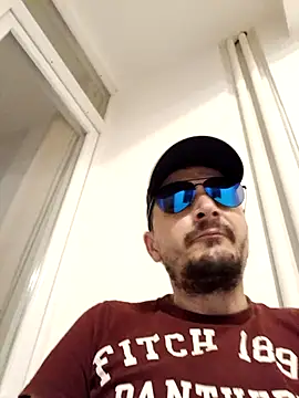 Adriandan1982 online show from September 22, 2025, 9:43 pm