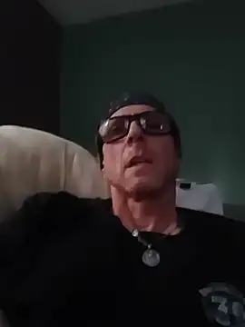 Snapshot of Sparky101 chatting on July 16, 2026, 11:24 pm Sparky101 online show from July 16, 2026, 11:24 pm