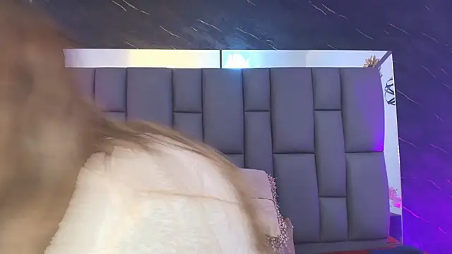  MiaBrown  online show from February 26, 2026, 12:05 pm