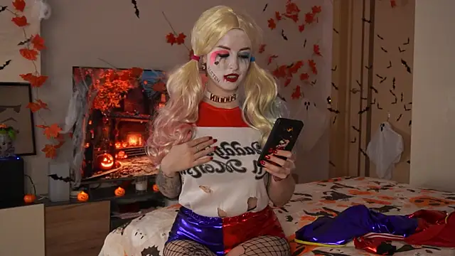 Snapshot of AlitaXAngelic chatting on October 31, 2025, 8:05 pm AlitaXAngelic online show from October 31, 2025, 8:05 pm