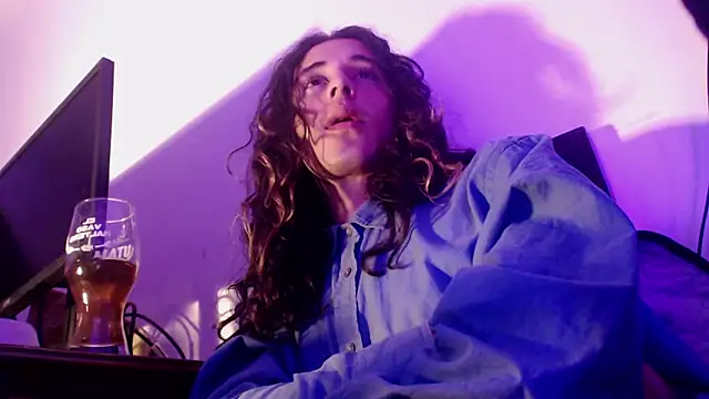 Snapshot of dussan chatting on March 7, 2025, 10:13 am dussan online show from March 7, 2025, 10:13 am