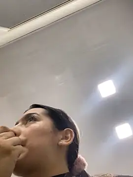 Nicollemays online show from March 13, 2025, 12:13 pm