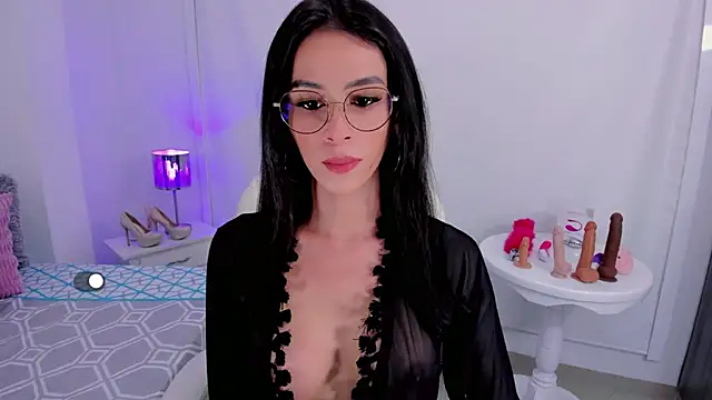 Andrea Marinn online show from February 11, 2025, 4:01 am