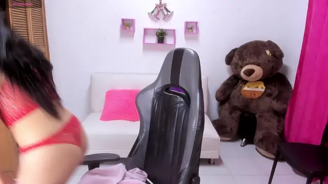 Kitty 19  online show from January 4, 2025, 3:39 pm