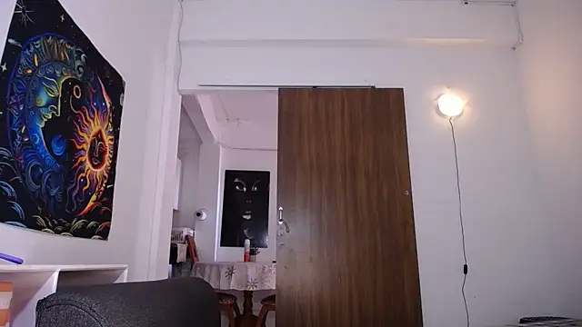 yselahot online show from March 21, 2026, 4:11 pm