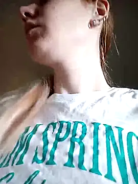  Sweet Love  online show from October 14, 2025, 9:21 am