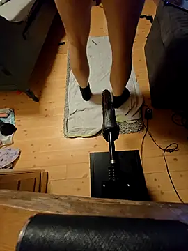 supergirly199 online show from February 12, 2025, 8:16 am