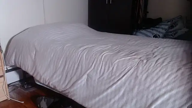 hottottrot691 online show from April 13, 2026, 12:25 am