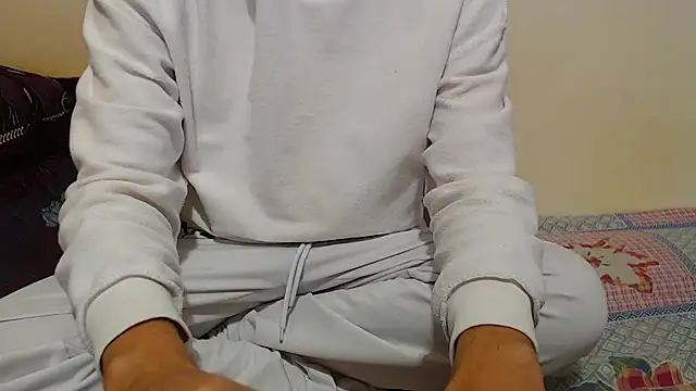 Snapshot of Alexdelarge323 chatting on March 21, 2025, 12:17 pm Alexdelarge323 online show from March 21, 2025, 12:17 pm