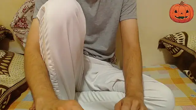 Snapshot of Alexdelarge323 chatting on October 13, 2025, 11:45 am Alexdelarge323 online show from October 13, 2025, 11:45 am