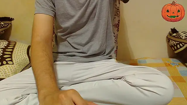 Snapshot of Alexdelarge323 chatting on October 6, 2025, 11:22 am Alexdelarge323 online show from October 6, 2025, 11:22 am