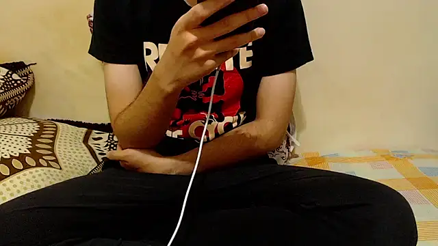 Snapshot of Alexdelarge323 chatting on November 8, 2025, 11:58 am Alexdelarge323 online show from November 8, 2025, 11:58 am