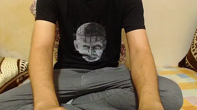 Snapshot of Alexdelarge323 chatting on September 20, 2025, 11:04 am Alexdelarge323 online show from September 20, 2025, 11:04 am