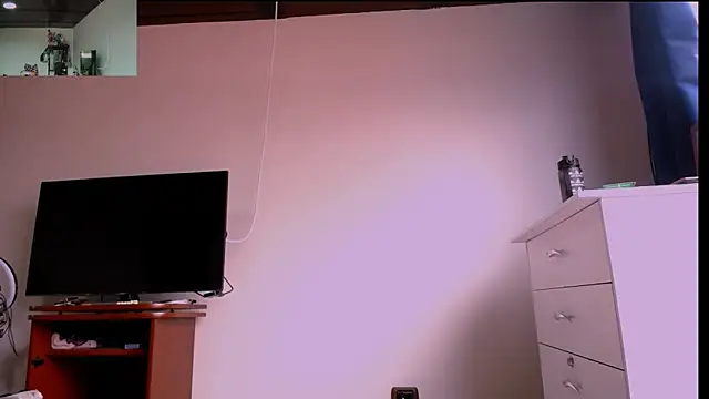 Snapshot of jessi_4 chatting on June 16, 2026, 5:46 pm jessi 4 online show from June 16, 2026, 5:46 pm