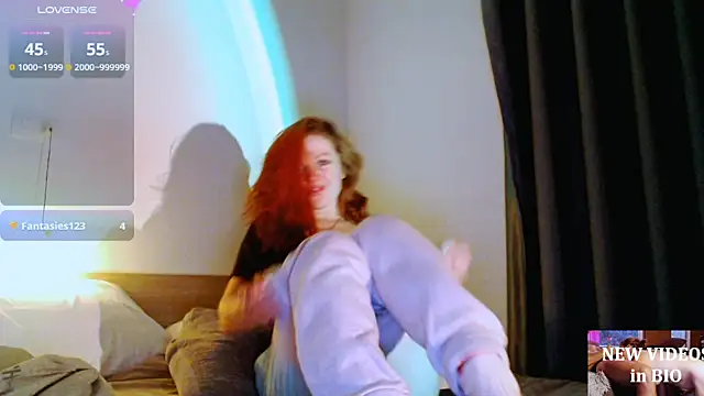 Snapshot of Cassie_Wild chatting on November 22, 2025, 1:43 pm Cassie Wild online show from November 22, 2025, 1:43 pm