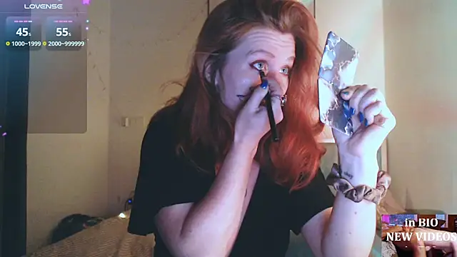 Snapshot of Cassie_Wild chatting on December 4, 2025, 1:43 pm Cassie Wild online show from December 4, 2025, 1:43 pm