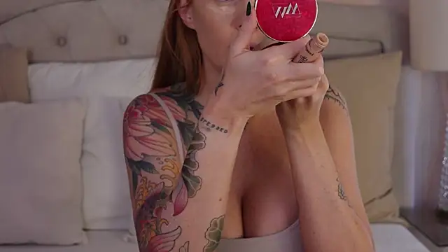 GingerEllis online show from October 23, 2025, 3:38 am