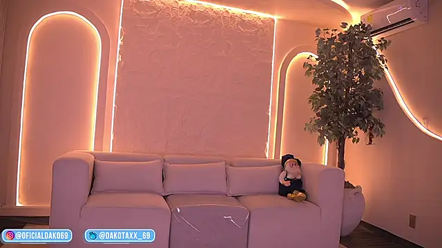 Snapshot of Dakota_Lee chatting on November 15, 2025, 4:27 am Dakota Lee online show from November 15, 2025, 4:27 am