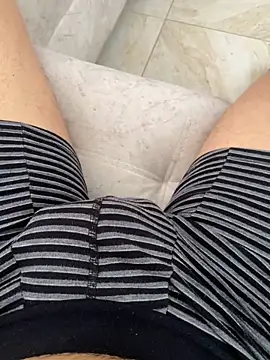 Luismimor93 online show from December 28, 2024, 6:18 pm