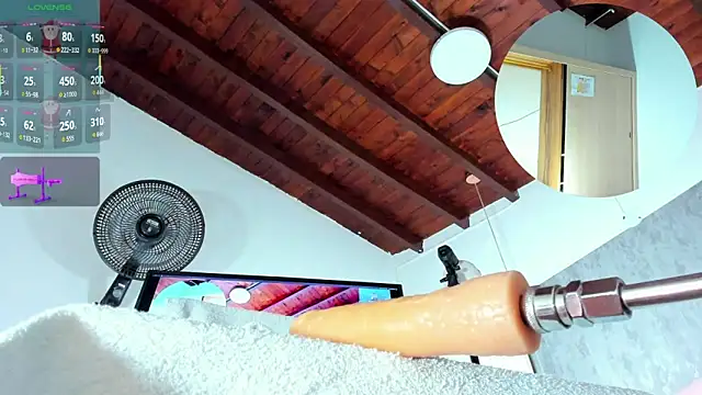 Snapshot of naomidibello chatting on December 22, 2025, 7:58 pm naomidibello online show from December 22, 2025, 7:58 pm