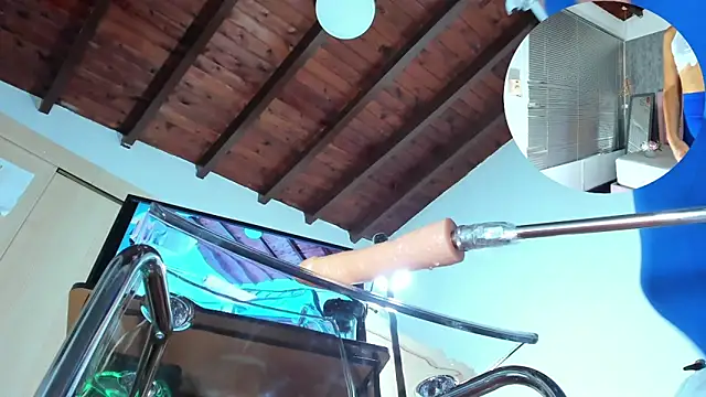 Snapshot of naomidibello chatting on February 18, 2026, 4:25 pm naomidibello online show from February 18, 2026, 4:25 pm