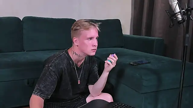 AlexxSweet online show from June 25, 2026, 9:36 am