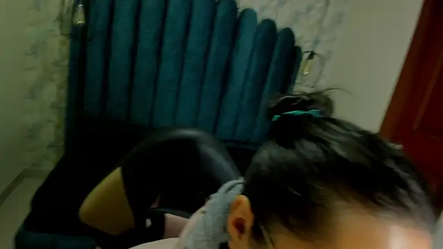 nalalye cruzz  online show from January 11, 2026, 2:51 am