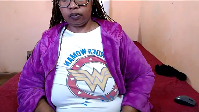 Snapshot of ZOQULUx chatting on July 9, 2026, 7:09 am ZOQULUx online show from July 9, 2026, 7:09 am